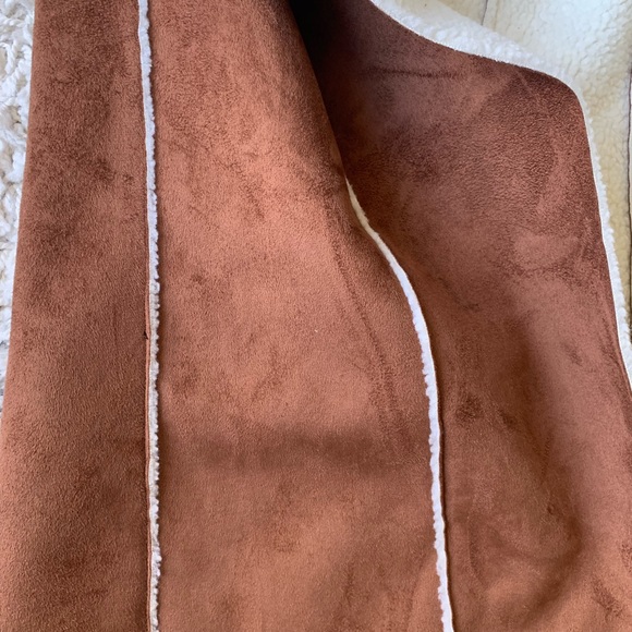 NWT BCBG Faux Shearling Long Vest - Picture 6 of 8